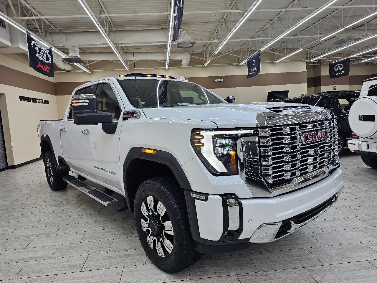 GMC Sierra 2500HD Denali Crew Cab 4WD SB 2024