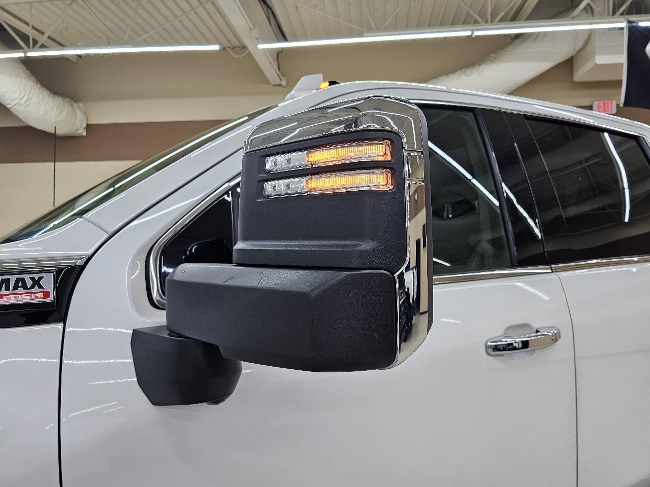 GMC Sierra 2500HD Denali Crew Cab 4WD SB 2024