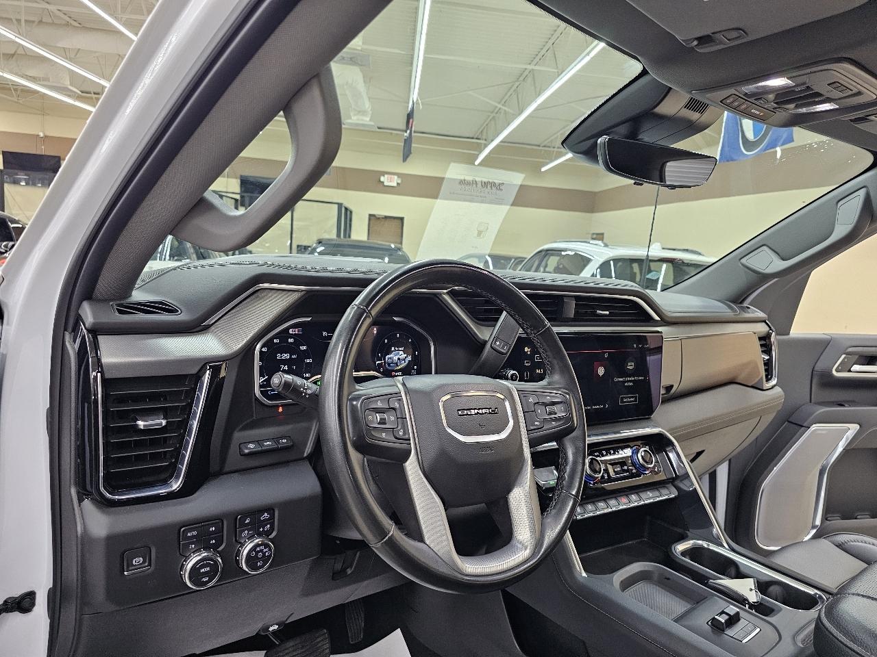 GMC Sierra 2500HD Denali Crew Cab 4WD SB 2024