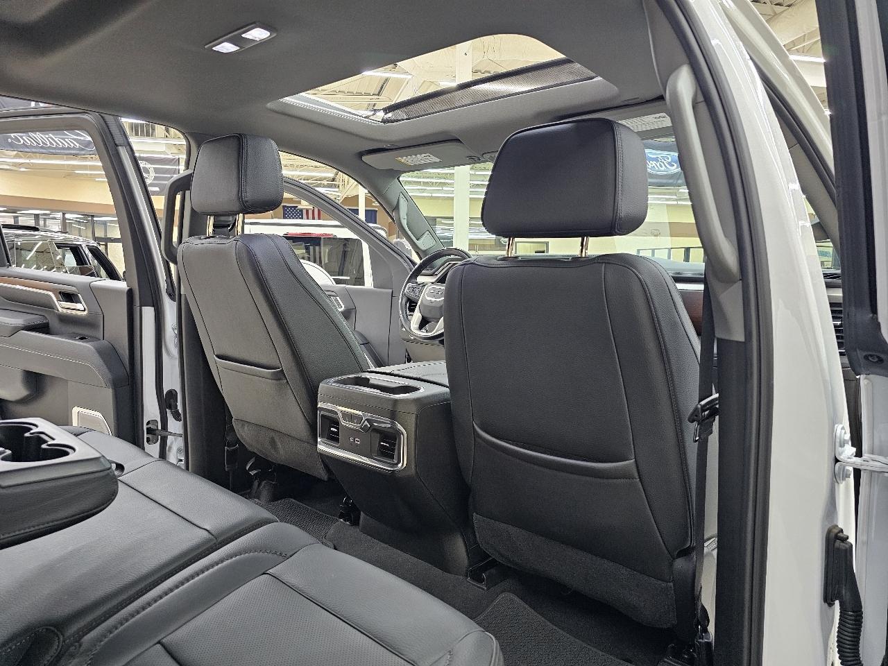 GMC Sierra 2500HD Denali Crew Cab 4WD SB 2024