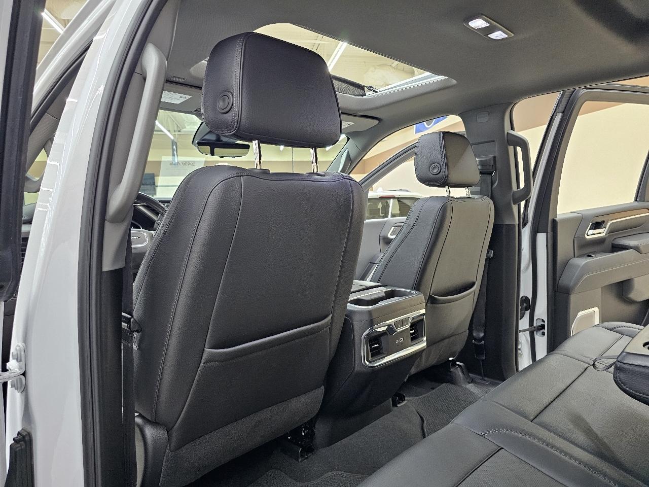 GMC Sierra 2500HD Denali Crew Cab 4WD SB 2024