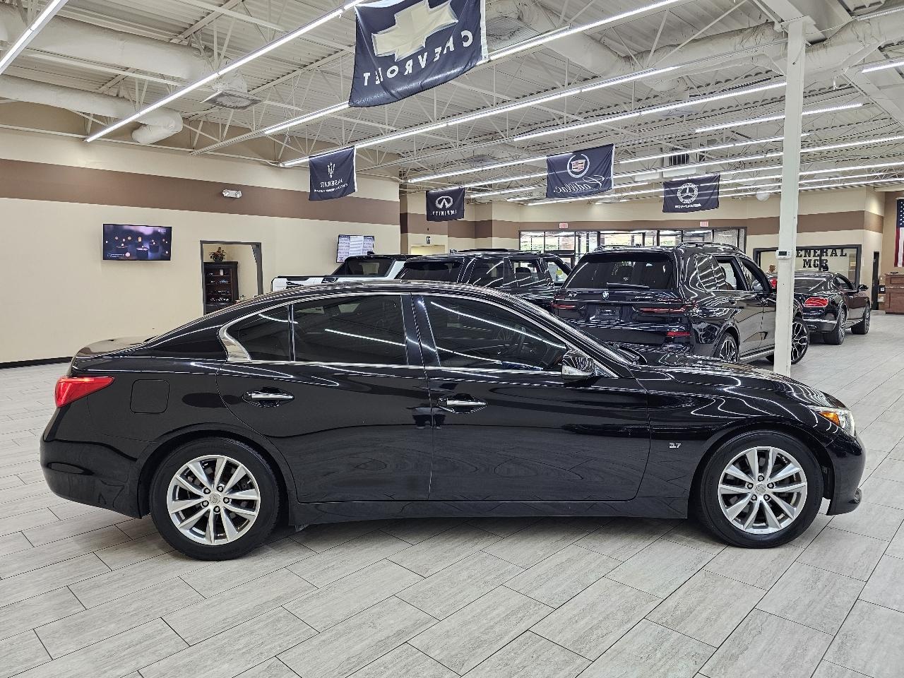 Infiniti Q50 Base 2015