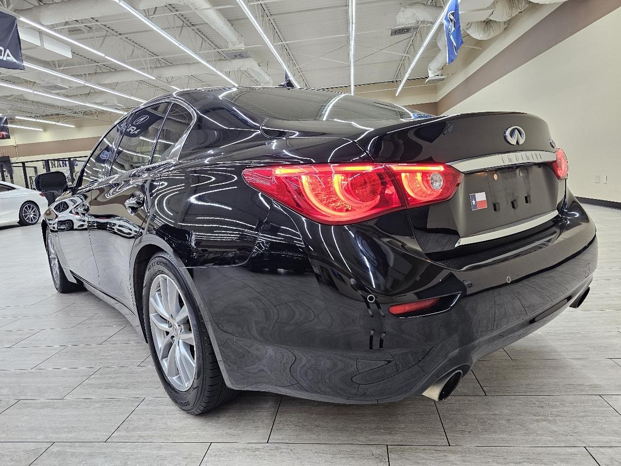 Infiniti Q50 Base 2015