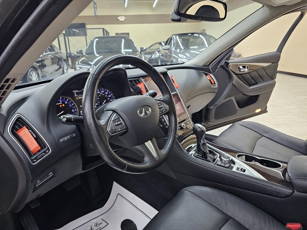 Infiniti Q50 Base 2015
