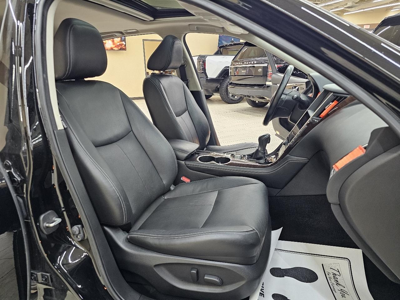 Infiniti Q50 Base 2015