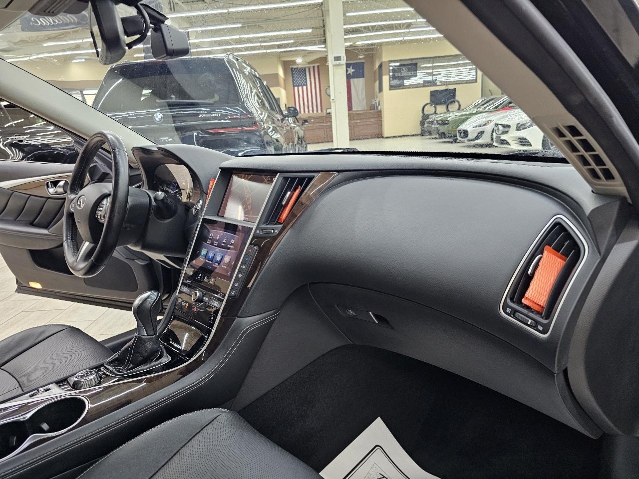 Infiniti Q50 Base 2015