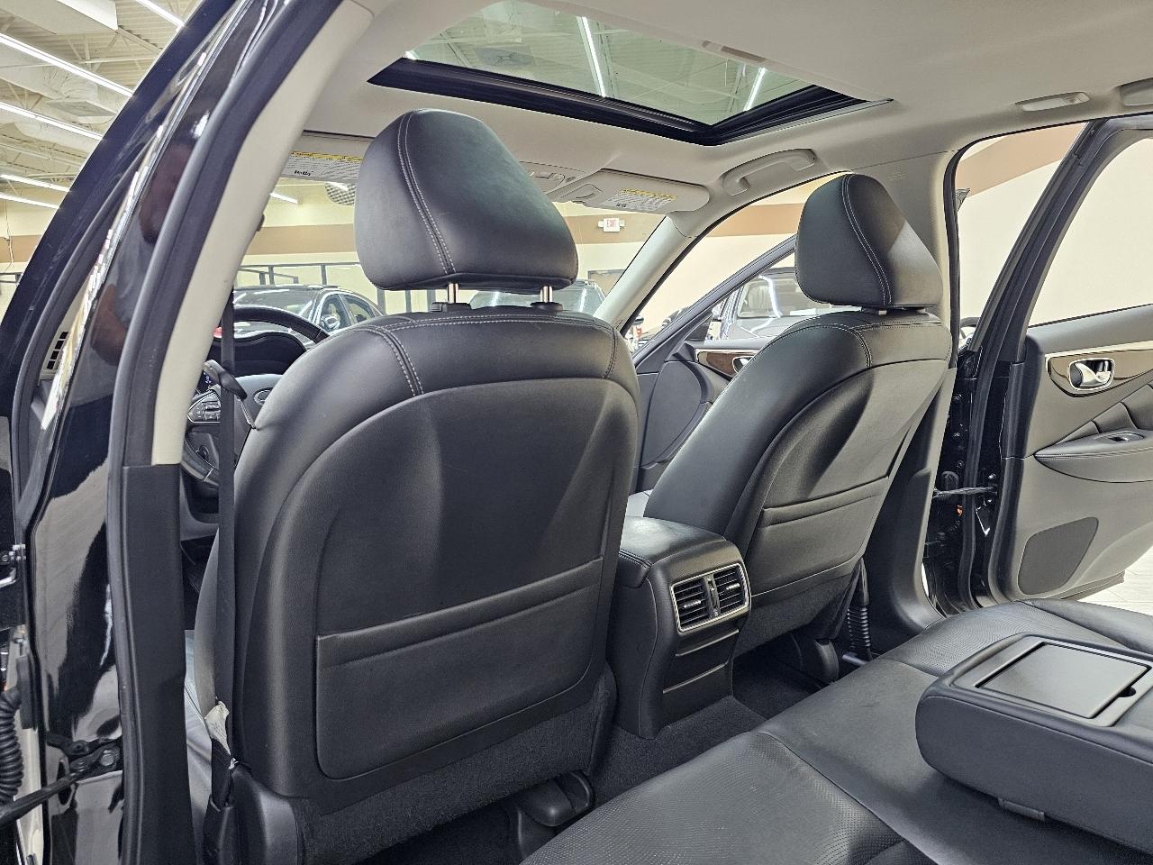 Infiniti Q50 Base 2015