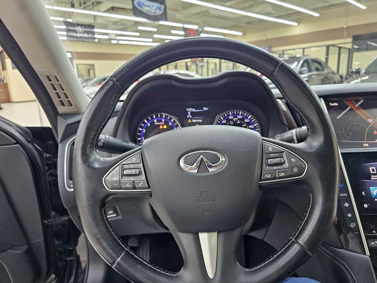 Infiniti Q50 Base 2015