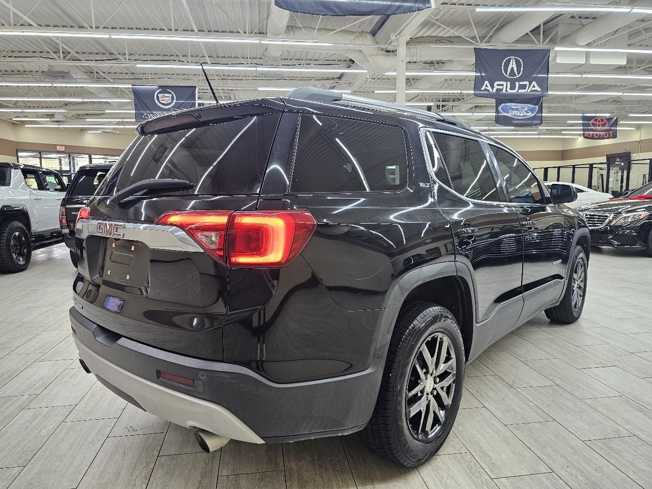 GMC Acadia SLT-1 FWD 2017