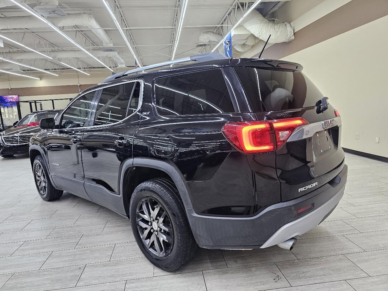 GMC Acadia SLT-1 FWD 2017