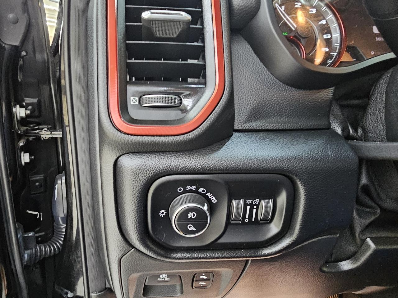 RAM 1500 Rebel Crew Cab SB 4WD 2019