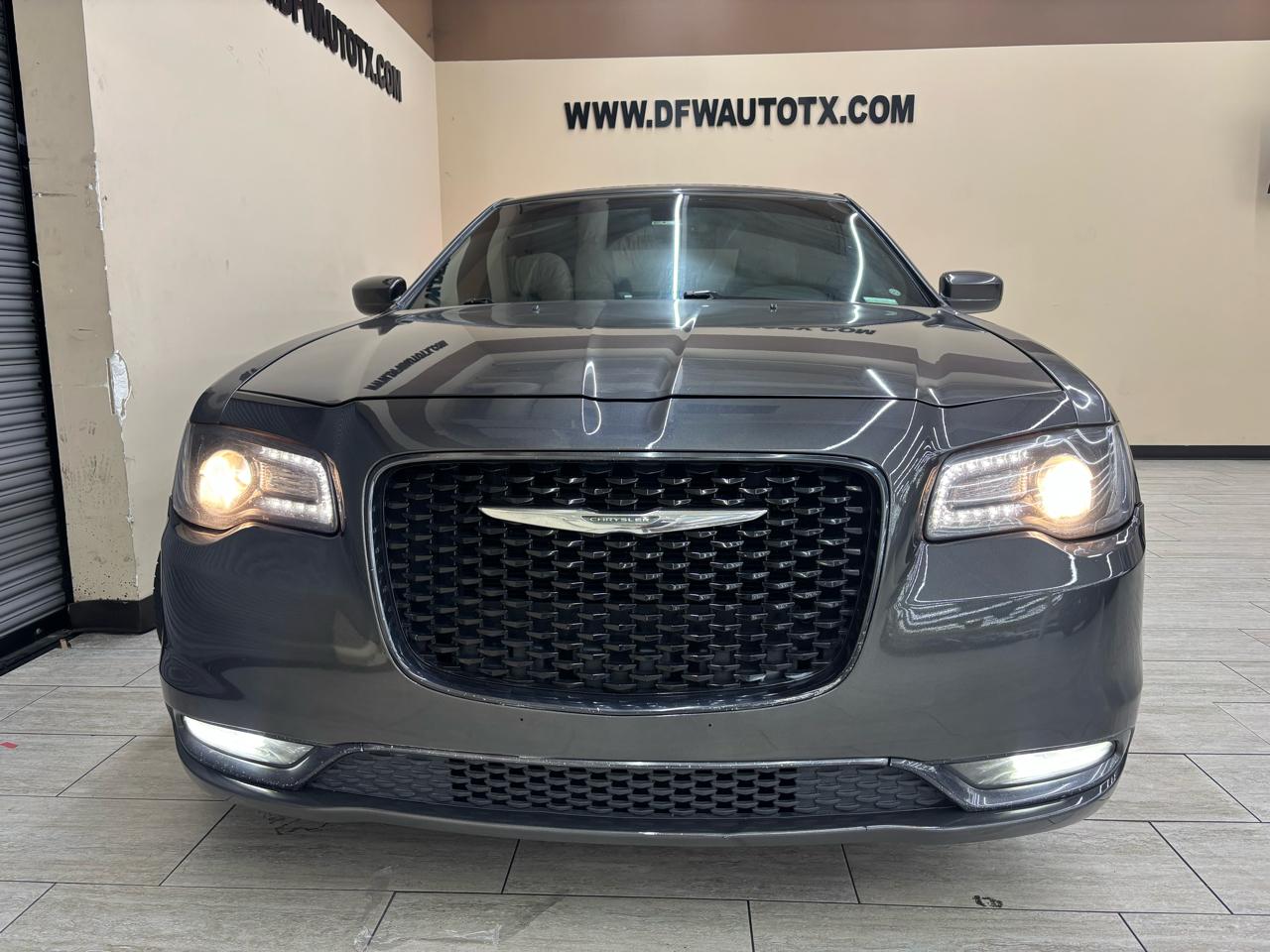 Chrysler 300 S V6 RWD 2017