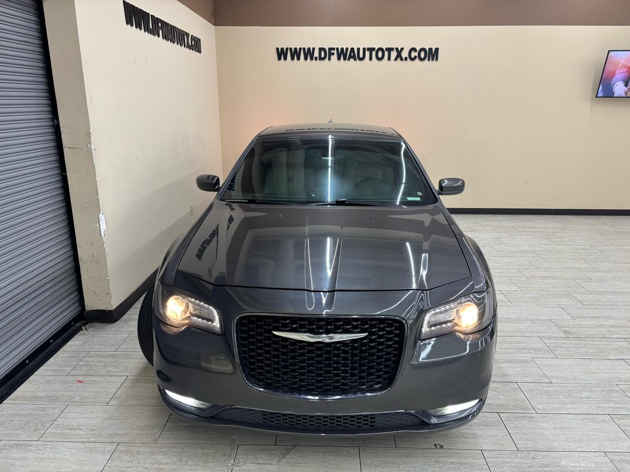 Chrysler 300 S V6 RWD 2017