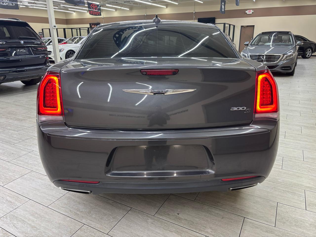 Chrysler 300 S V6 RWD 2017