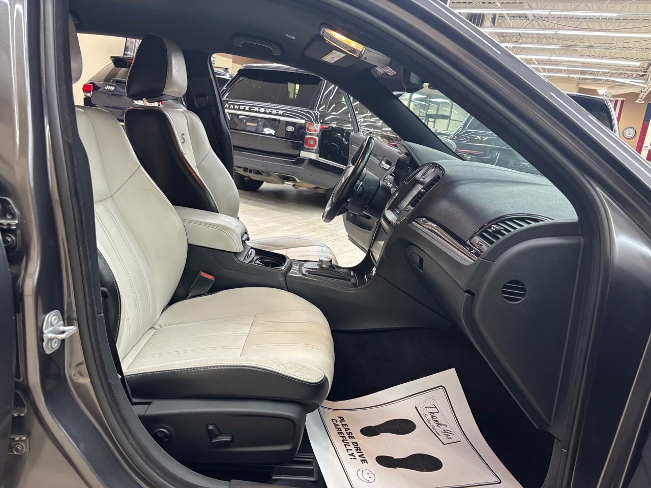 Chrysler 300 S V6 RWD 2017