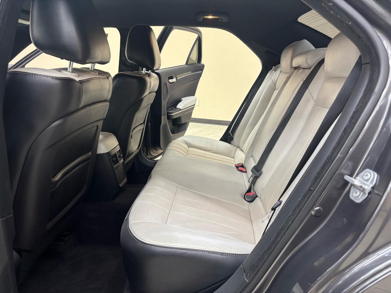 Chrysler 300 S V6 RWD 2017