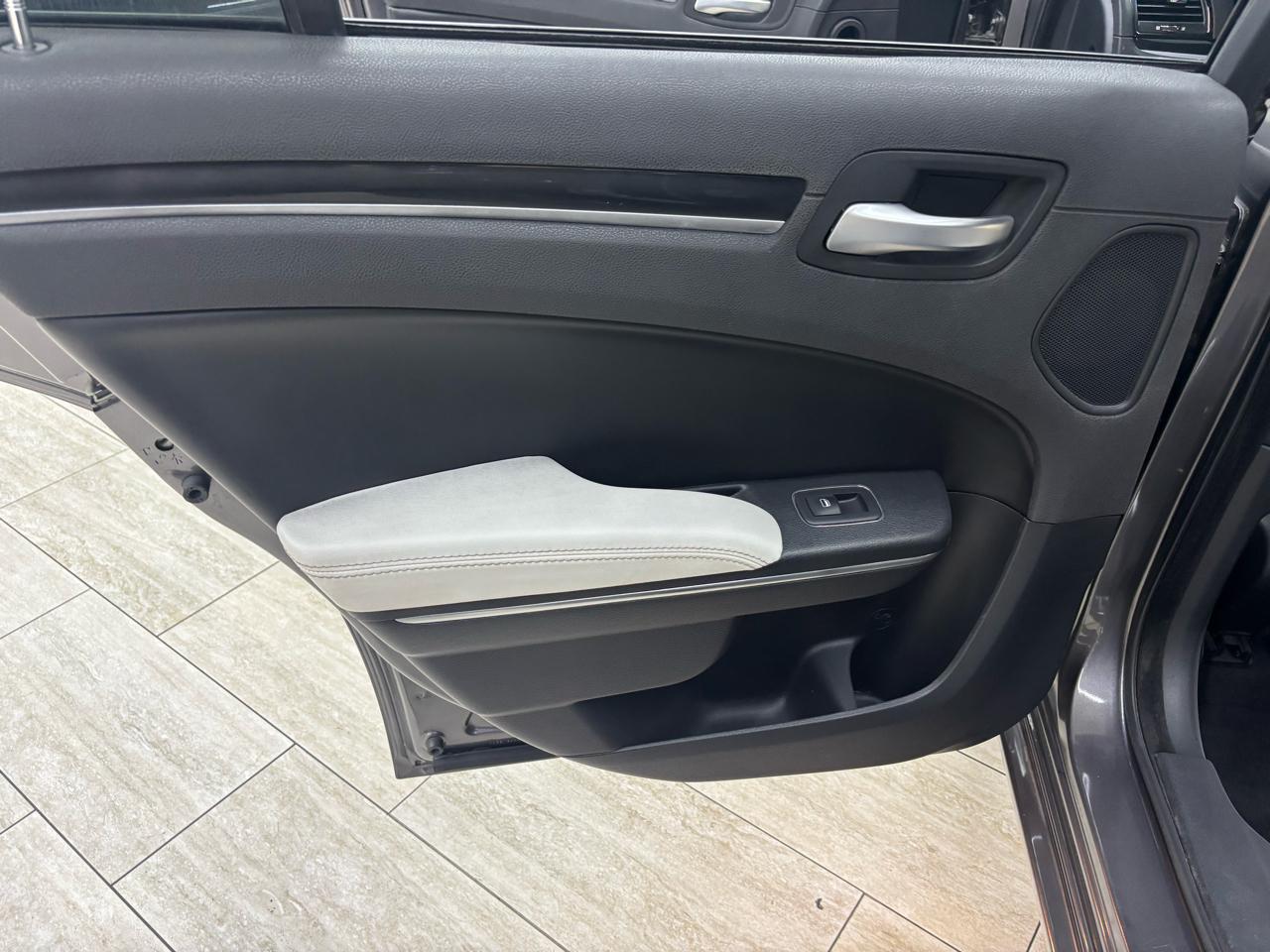Chrysler 300 S V6 RWD 2017