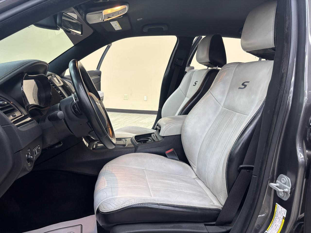 Chrysler 300 S V6 RWD 2017