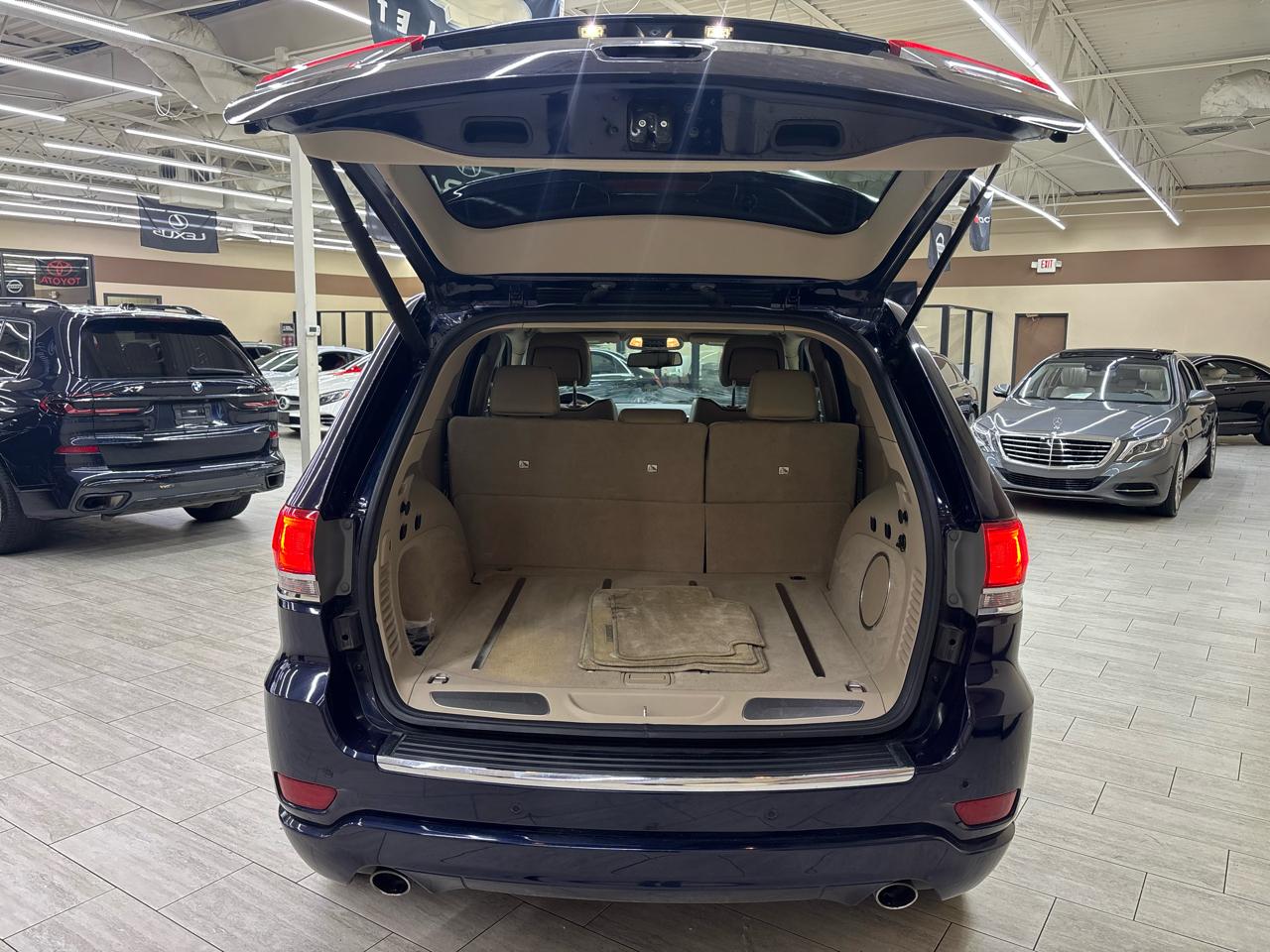 Jeep Grand Cherokee Overland 2WD 2016