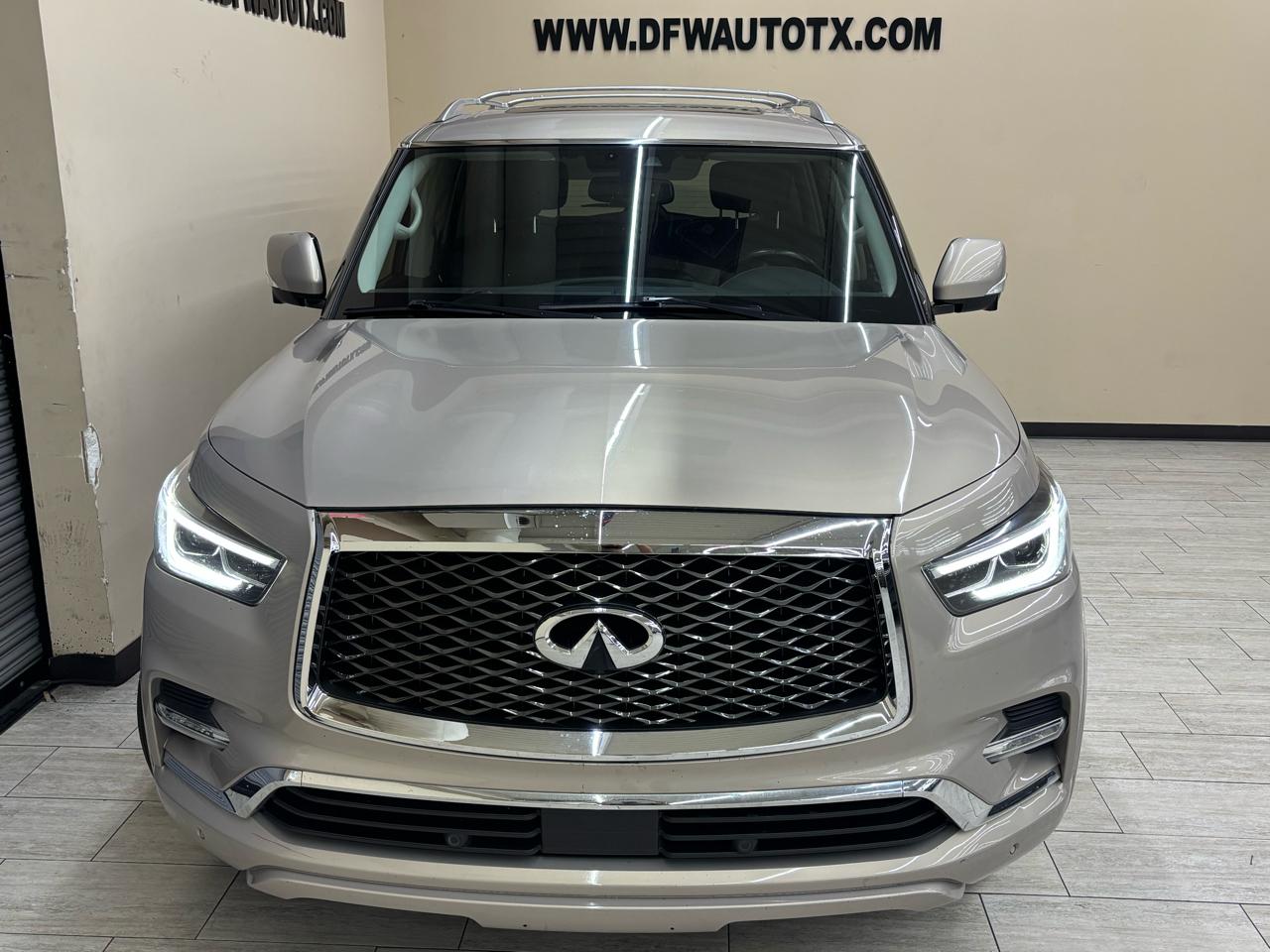 Infiniti QX80 LUXE 2019