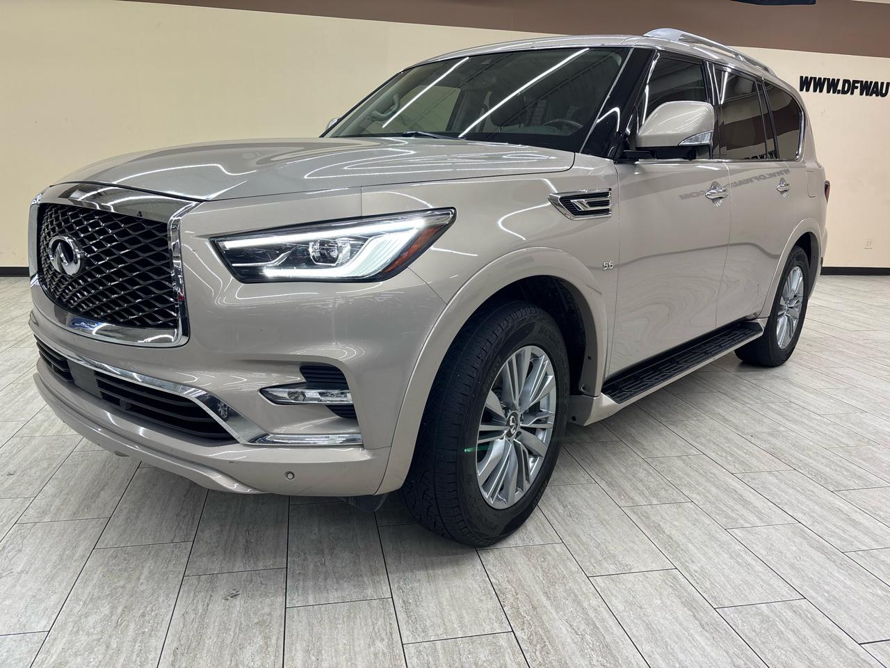 Infiniti QX80 LUXE 2019