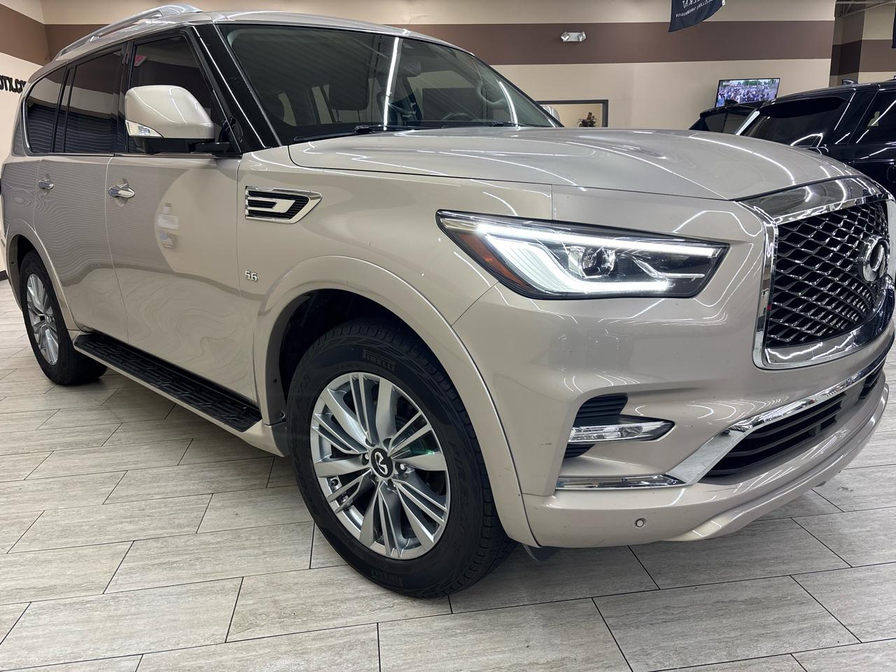 Infiniti QX80 LUXE 2019