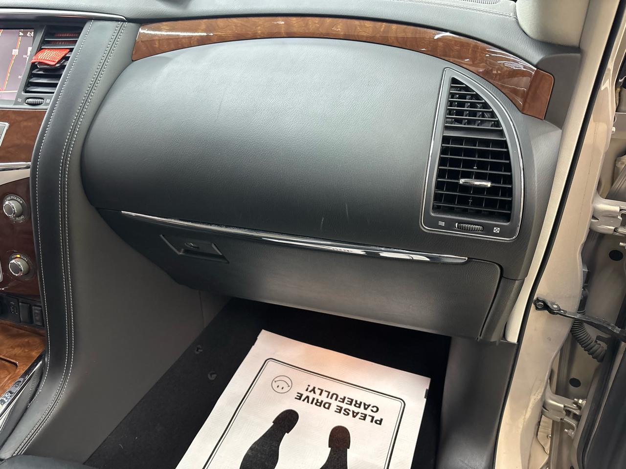 Infiniti QX80 LUXE 2019
