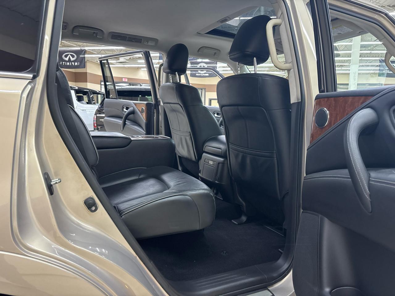 Infiniti QX80 LUXE 2019