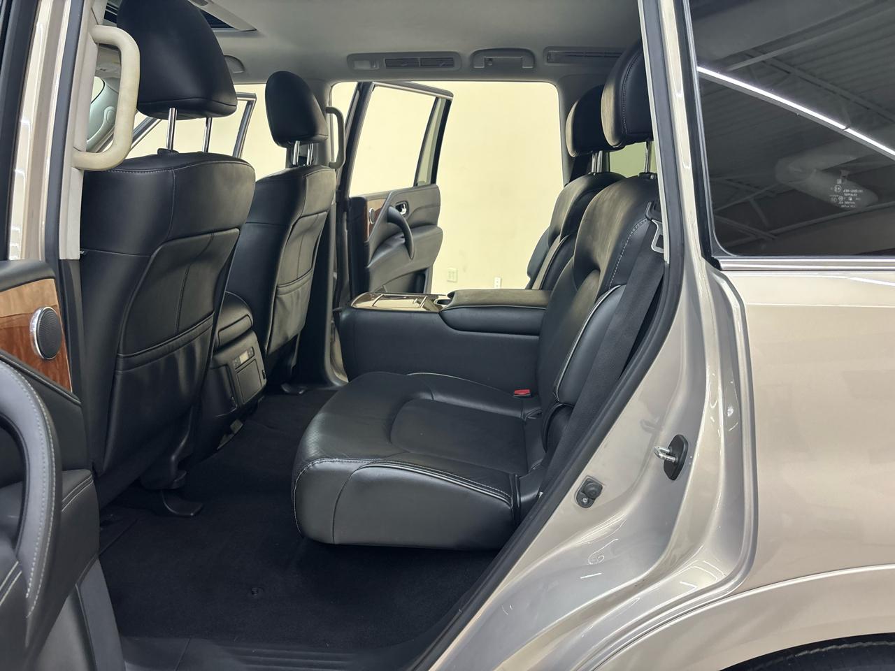 Infiniti QX80 LUXE 2019