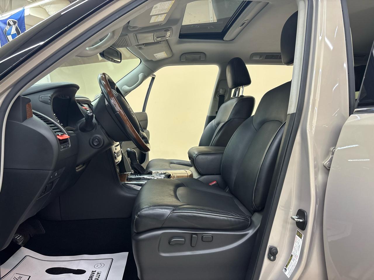Infiniti QX80 LUXE 2019