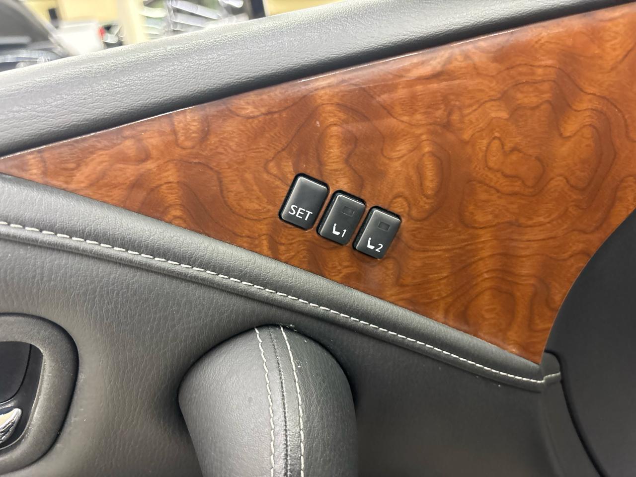 Infiniti QX80 LUXE 2019