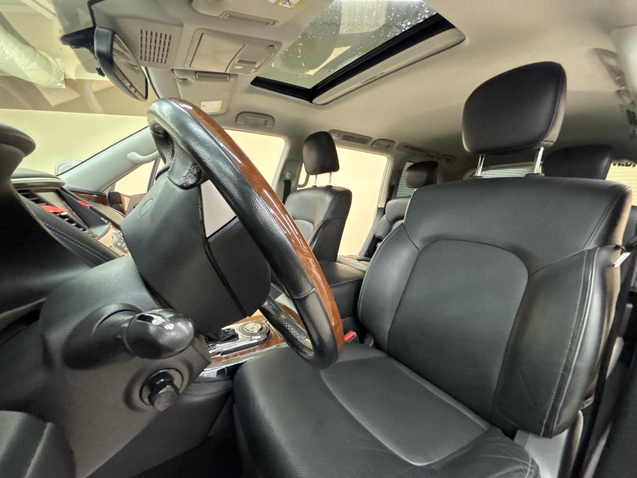 Infiniti QX80 LUXE 2019