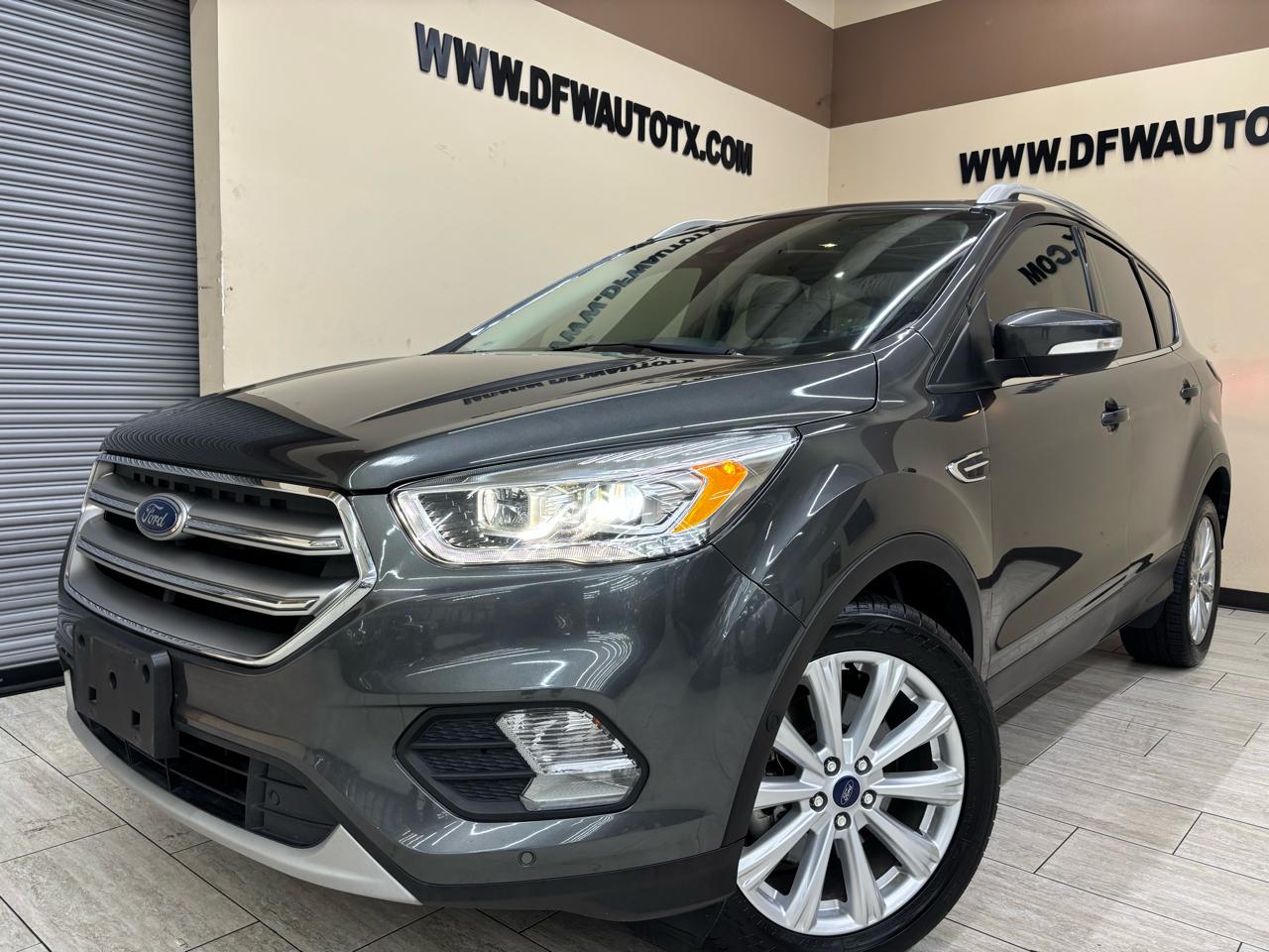 Ford Escape Titanium FWD 2017