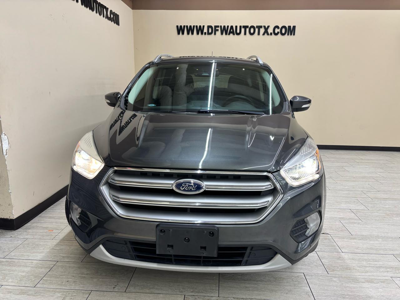 Ford Escape Titanium FWD 2017