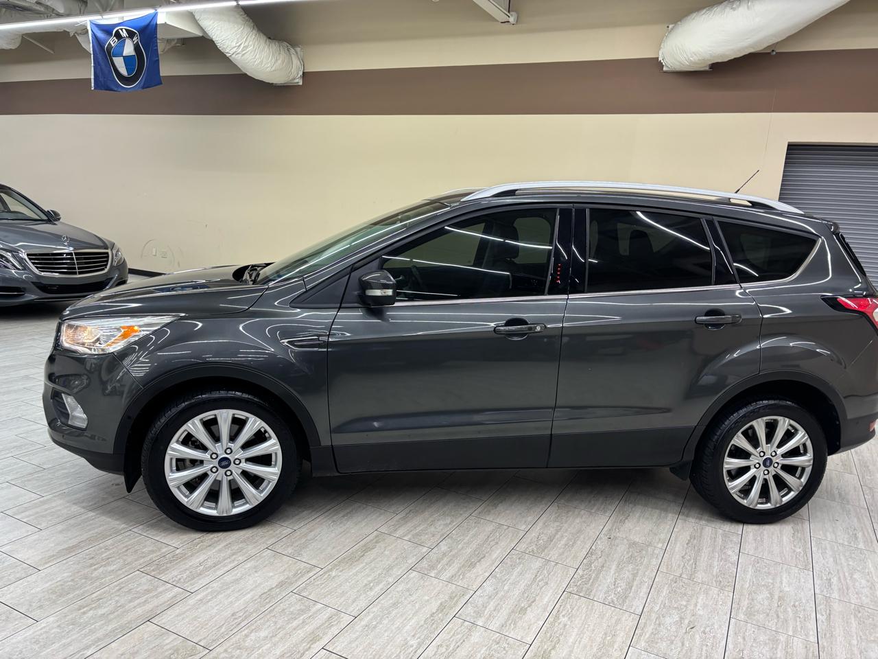 Ford Escape Titanium FWD 2017
