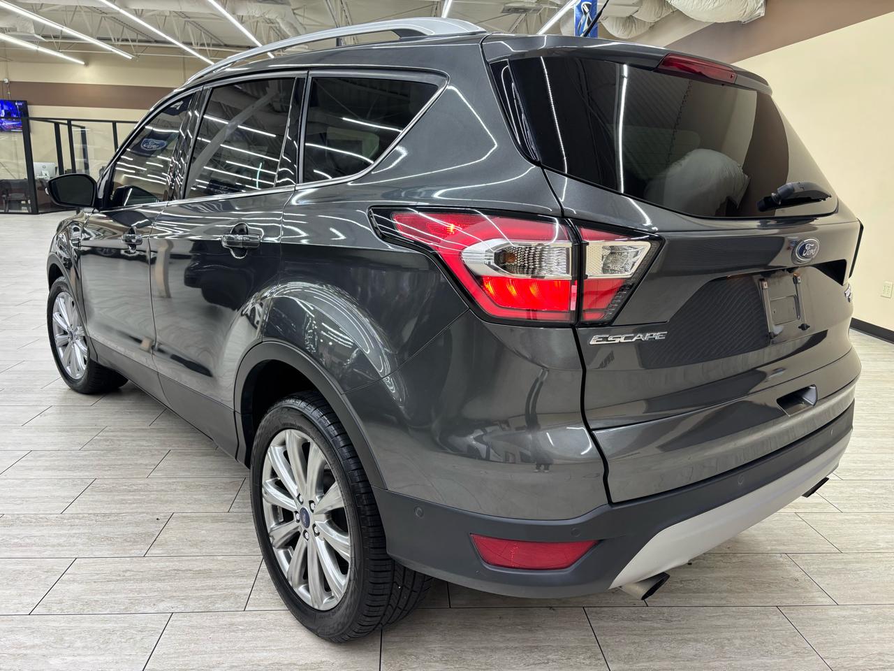 Ford Escape Titanium FWD 2017