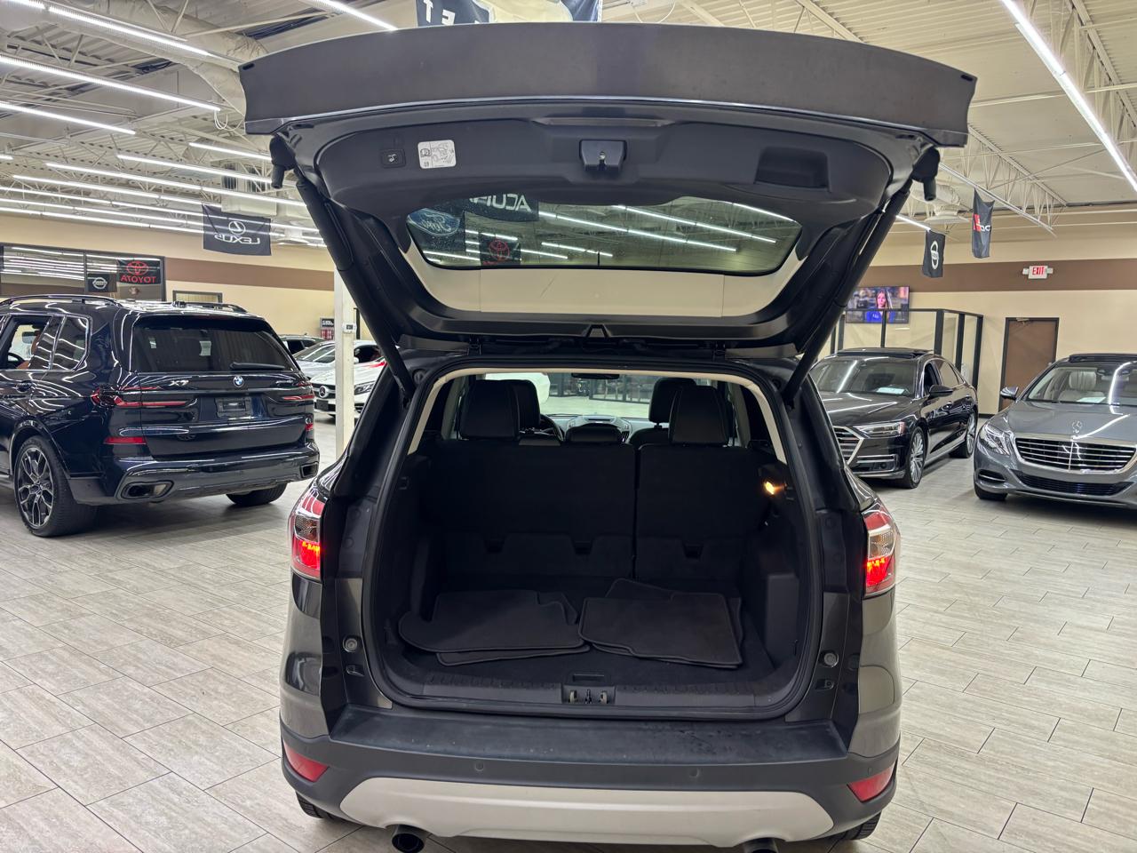 Ford Escape Titanium FWD 2017