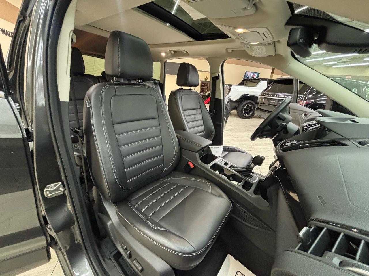 Ford Escape Titanium FWD 2017