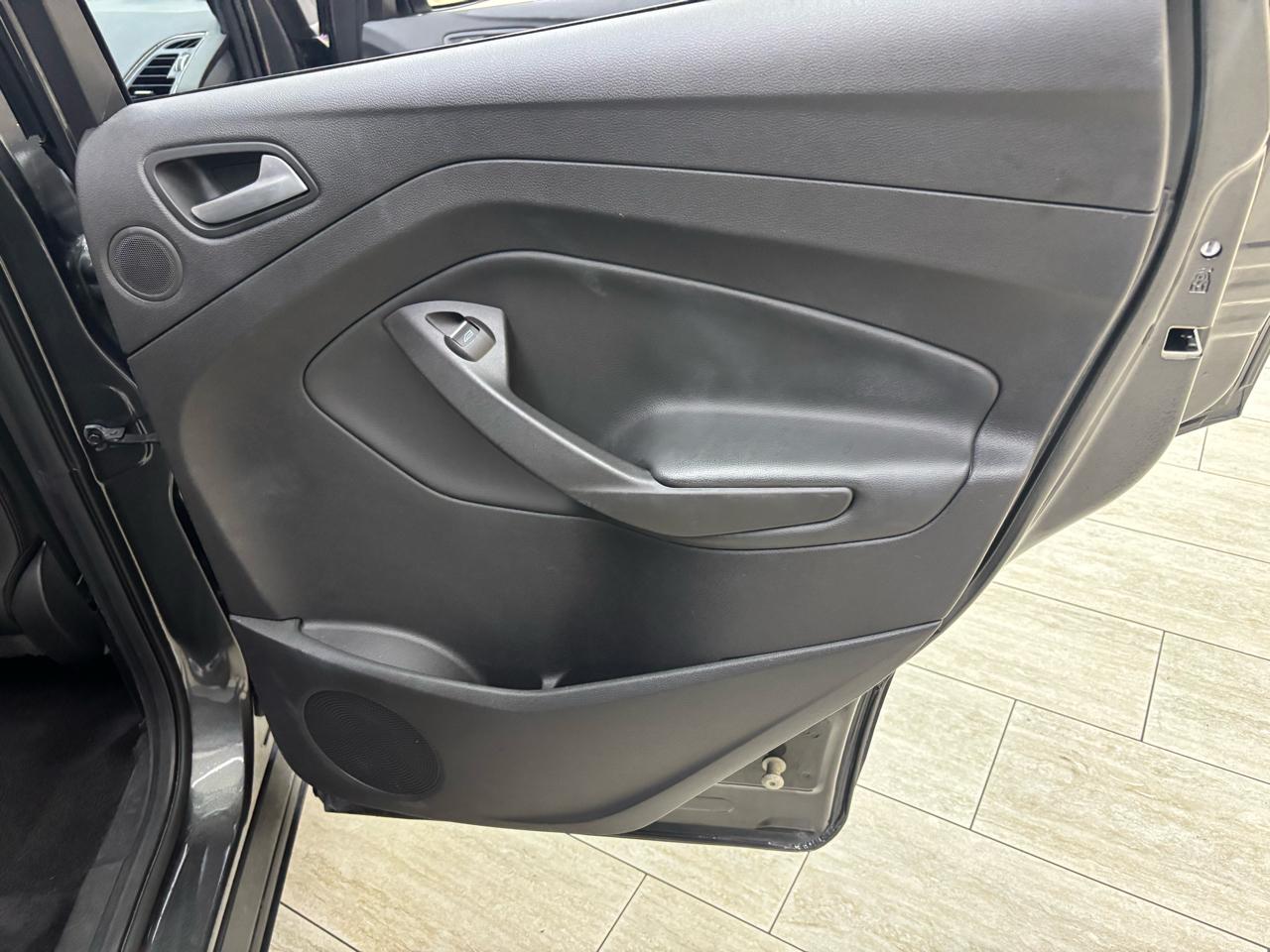 Ford Escape Titanium FWD 2017