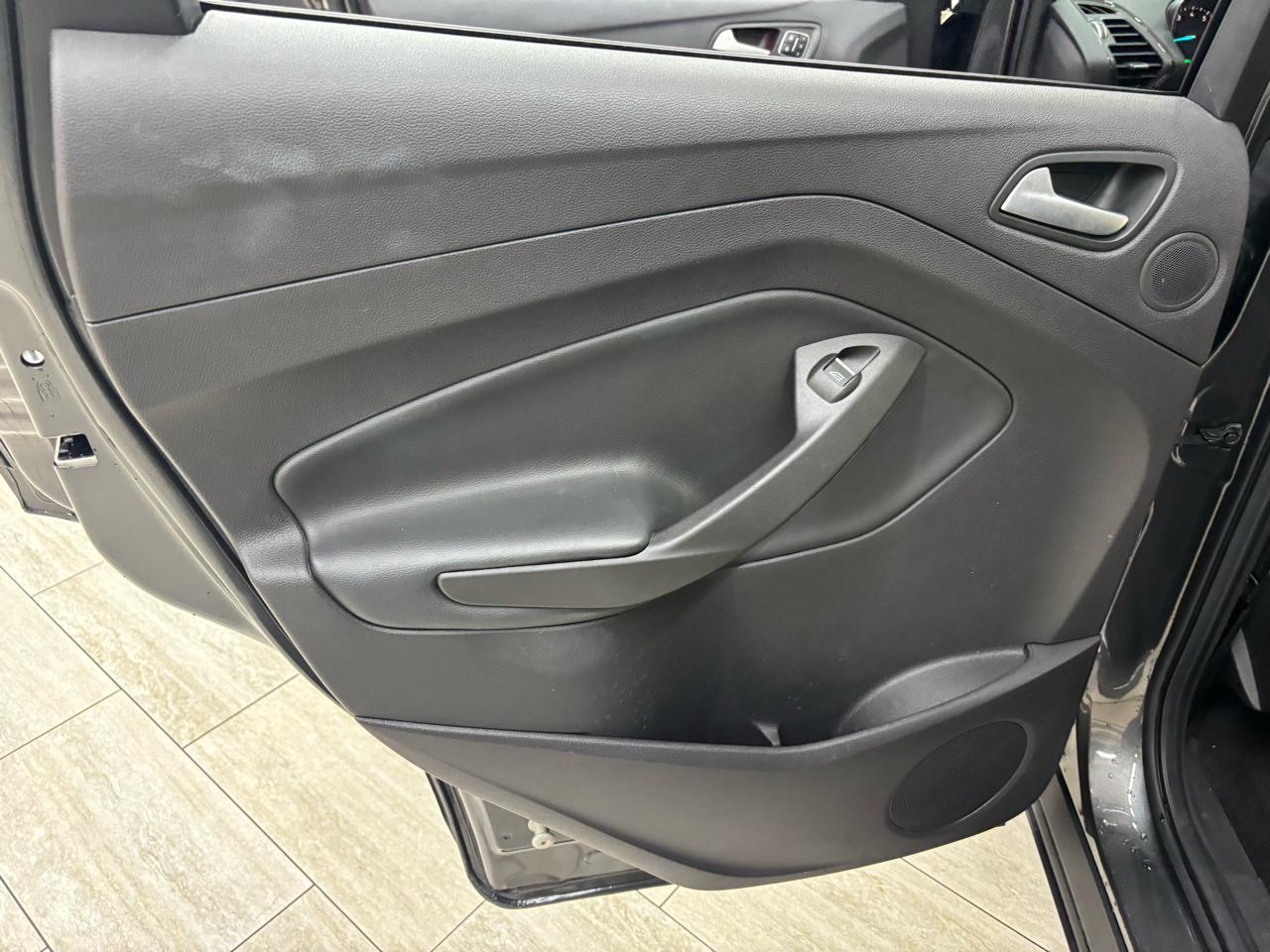 Ford Escape Titanium FWD 2017