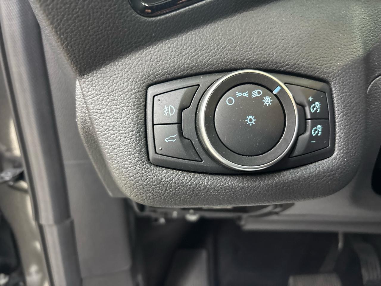 Ford Escape Titanium FWD 2017