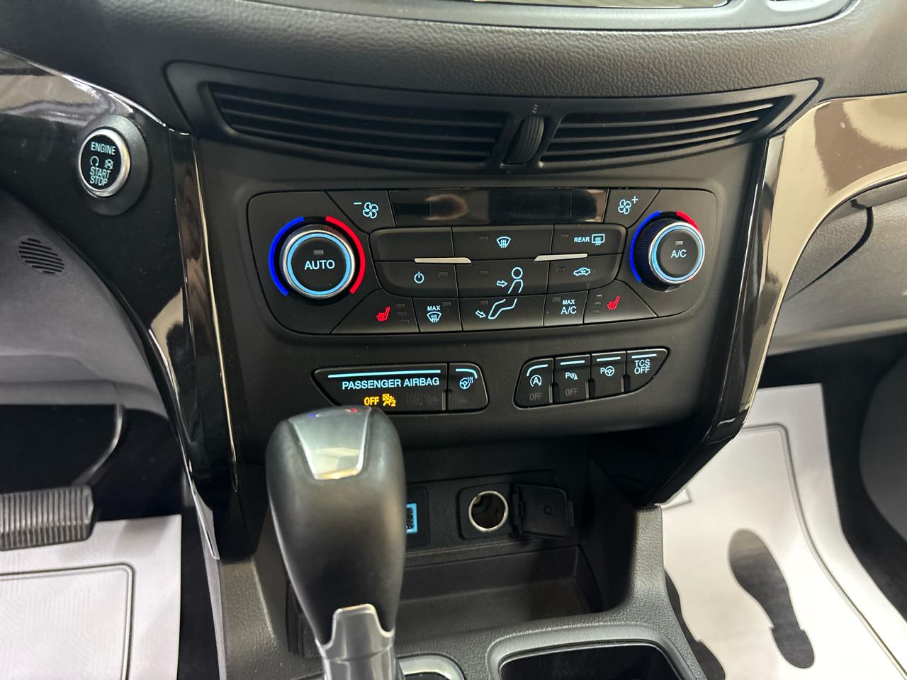 Ford Escape Titanium FWD 2017