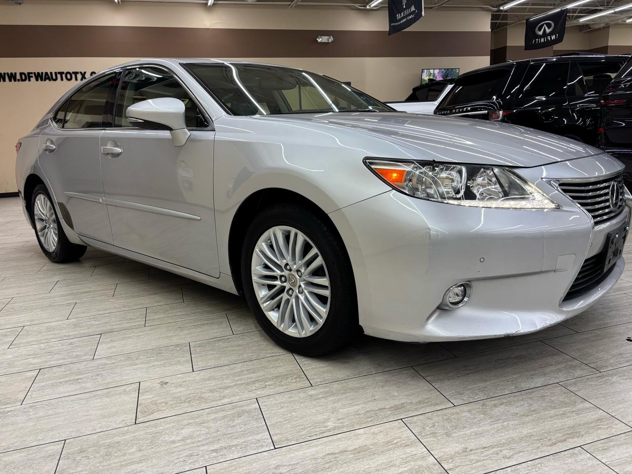 Lexus ES 350 Sedan 2014