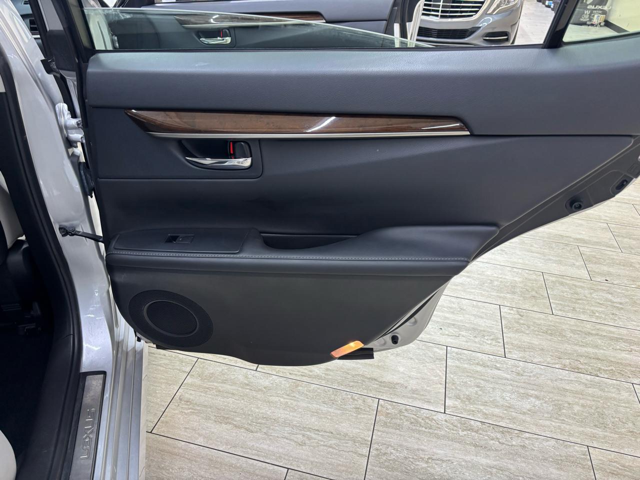 Lexus ES 350 Sedan 2014