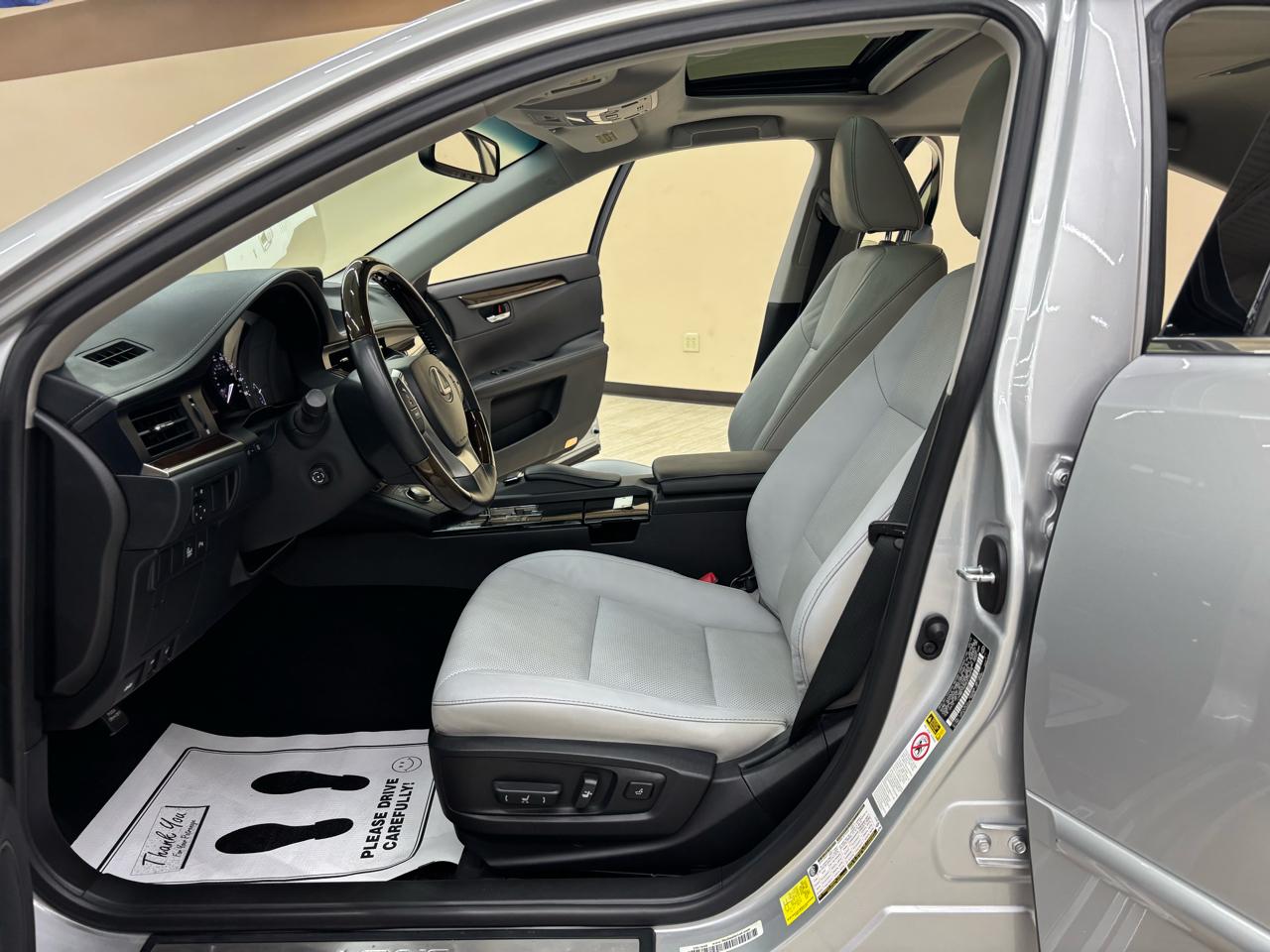 Lexus ES 350 Sedan 2014