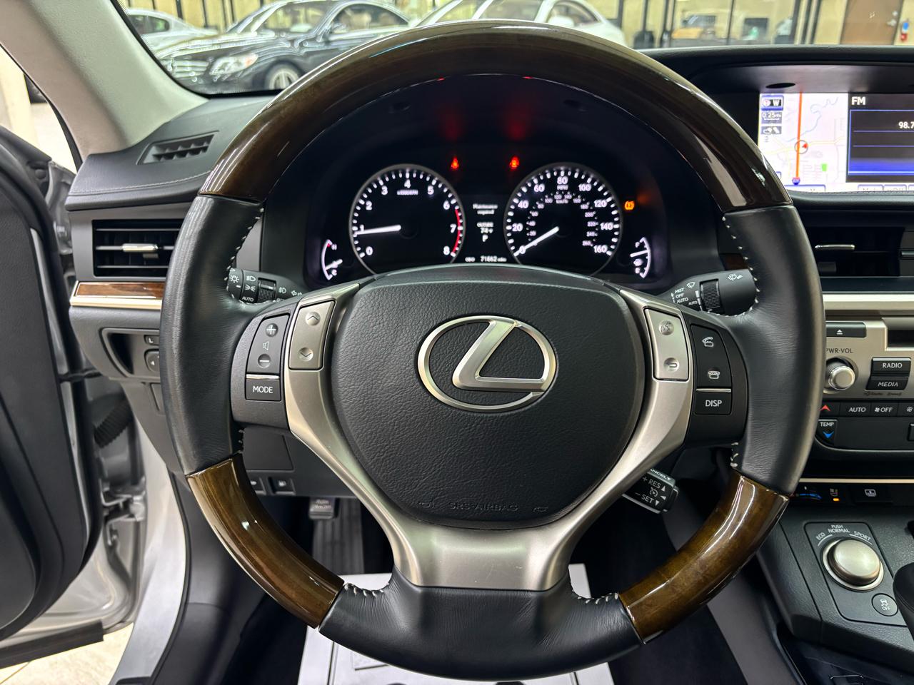 Lexus ES 350 Sedan 2014