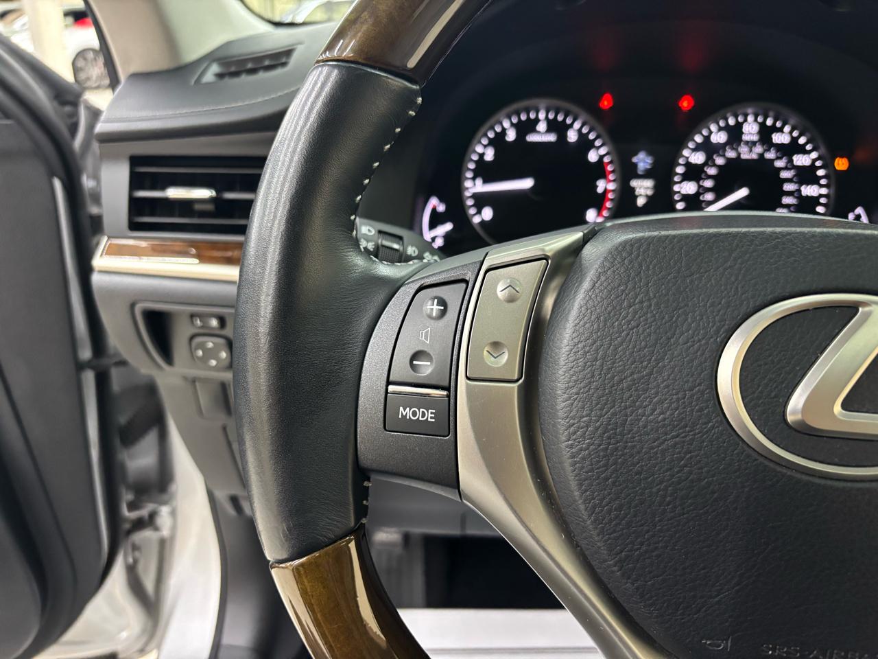 Lexus ES 350 Sedan 2014