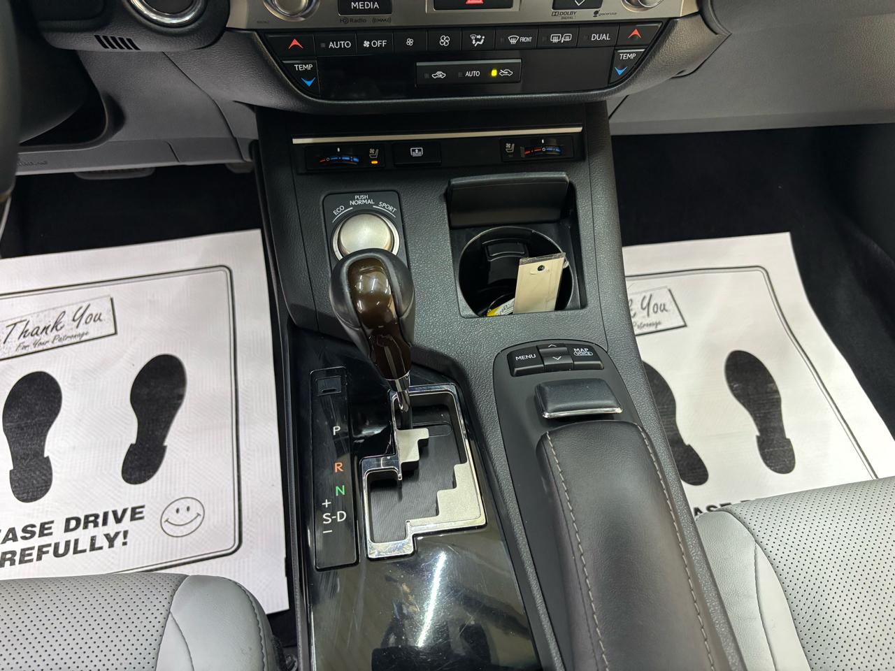 Lexus ES 350 Sedan 2014