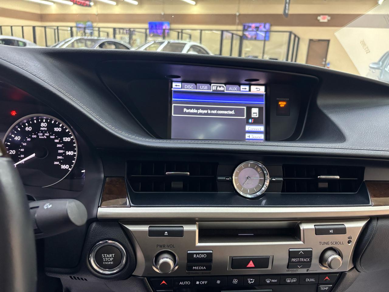 Lexus ES 350 Sedan 2014