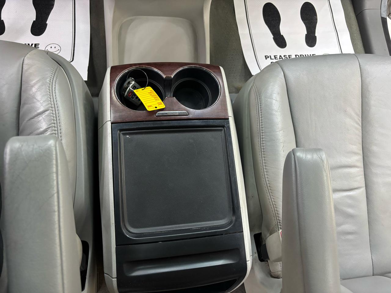 Toyota Sienna XLE FWD 8-Passenger V6 2012